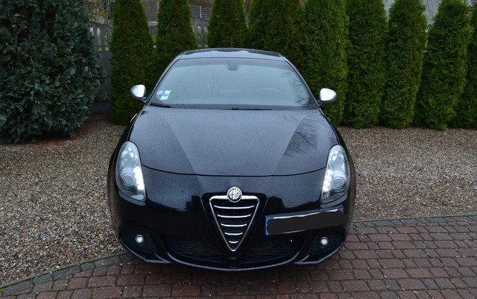 Alfa Romeo Giulietta cena 22900 przebieg: 205000, rok produkcji 2010 z Chodzież małe 172